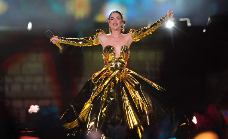 La discogràfica de Katy Perry assegura que va rebre 