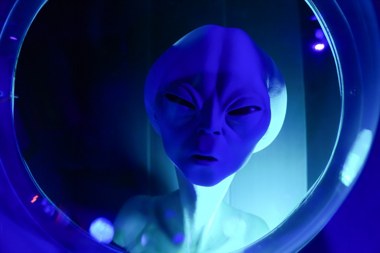 Un ex alt funcionari del Pentàgon confirma que existeixen els extraterrestres