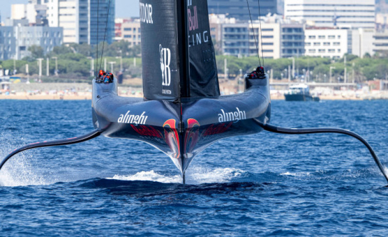 S'esfuma el vent després de dues proves al segon dia de la Louis Vuitton Cup