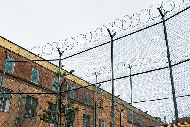 Un dels pitjors violadors en sèrie del Regne Unit rep una brutal pallissa a la presó