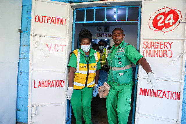 Moren 17 nens per culpa d'un incendi en un dormitori en una escola a Kenya
