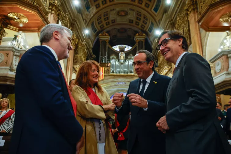 Collboni, Illa i Rull encapçalen la comitiva de la Mercè després d'assistir a la missa