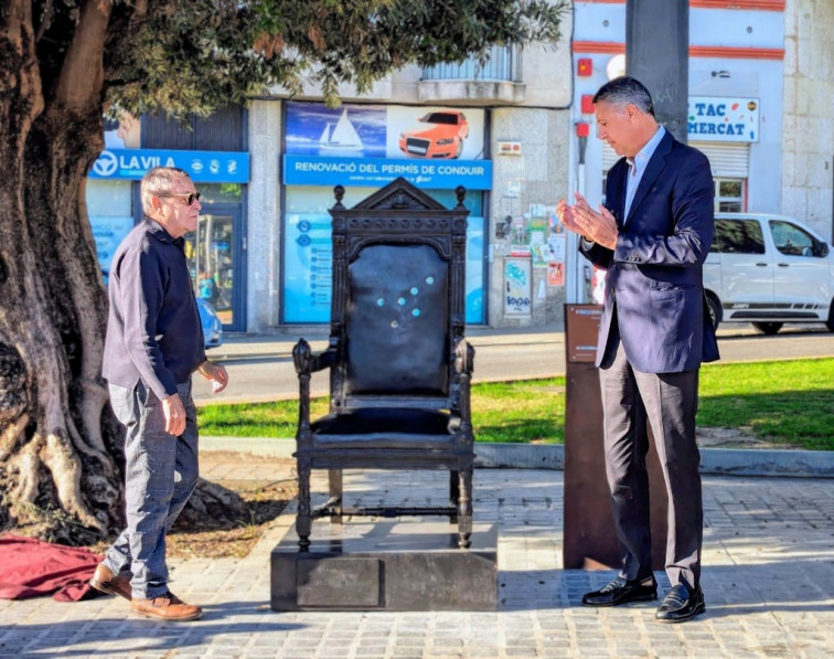 Badalona inaugura un monument a la memòria de Frederic Xifré, batlle que va morir afusellat