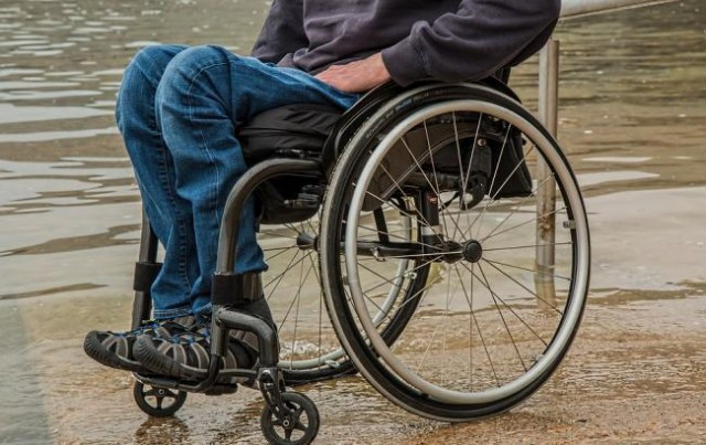 Silla de ruedas discapacidad 1