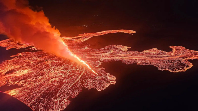 Descomunal erupció volcànica a Islàndia: evacuen la ciutat de Grindavik