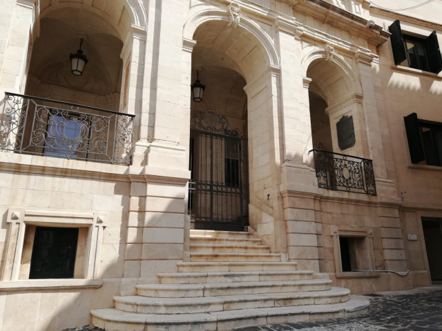 Maó (Menorca) decreta tres dies de dol per la mort de dos adults i quatre nens en un accident de trànsit