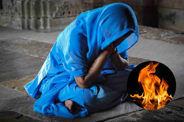 MujerrezandoenIndia