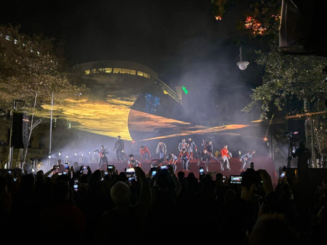 VÍDEO | Així ha estat l'espectacle d'encesa dels llums de Nadal a Barcelona