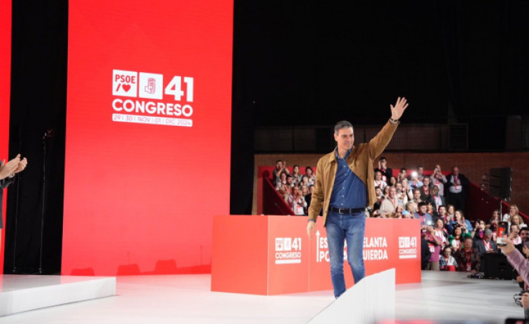 Sánchez arriba a l'arrencada del 41è Congrés del PSOE a Sevilla per ser ratificat com a secretari general