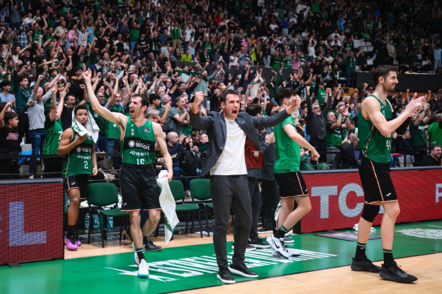 La Penya apel·la a l'orgull per derrotar el Real Madrid (80-76)