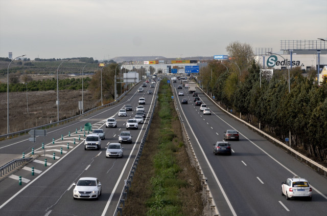 337.500 vehicles surten de Barcelona pel pont de la Constitució