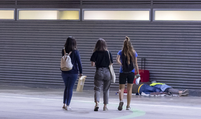 Les accions de l'Hospitalet per abordar la pobresa extrema: 100 persones dormen al carrer a la ciutat