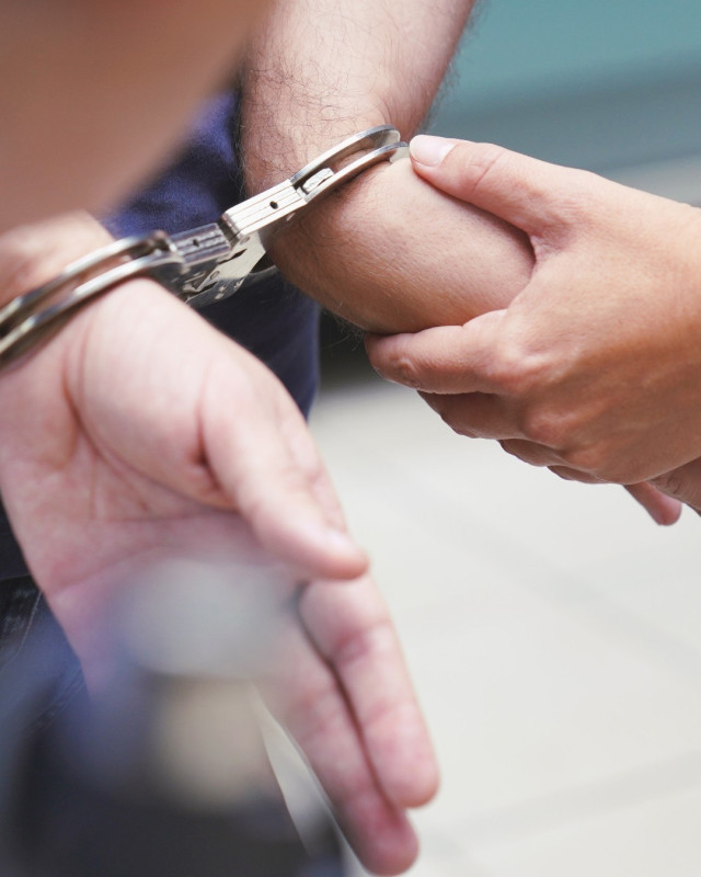 Detenen un nen de 12 anys per una presumpta agressió sexual i exhibicionisme