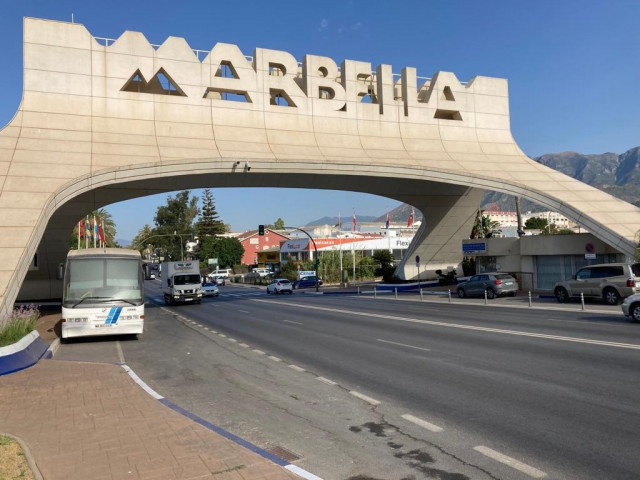 Tragèdia a Marbella: Mor un nen de cinc anys després de caure d'un edifici