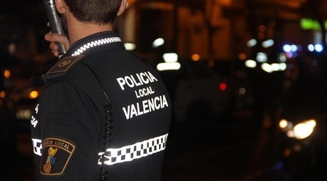 Ferit un home després de ser apunyalat pels fills de la seva parella durant una discussió la nit de Nadal