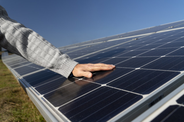 Personnearalternativeenergyplant