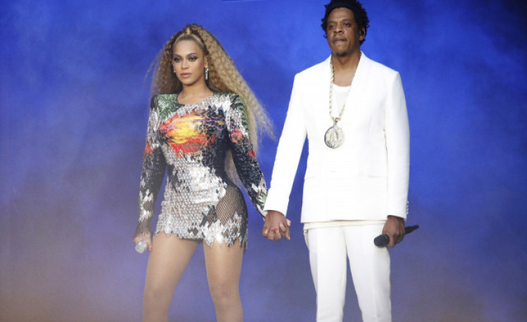 Dur revés judicial per a Jay-Z després de ser acusat de violar una menor de 13 anys