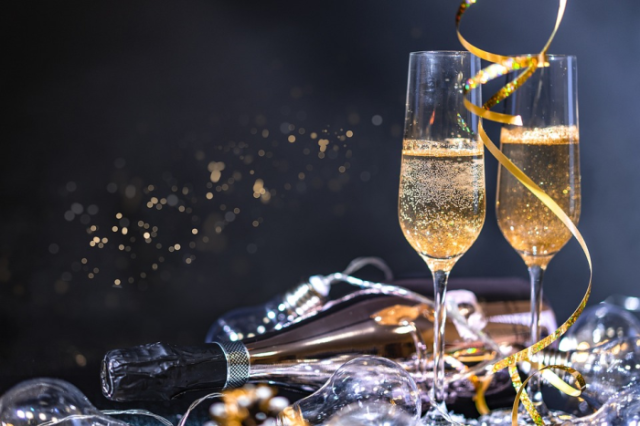 El 2025 arriba amb diverses festes a l'Hospitalet! Acomodeu-vos per a una nit èpica de Cap d'Any