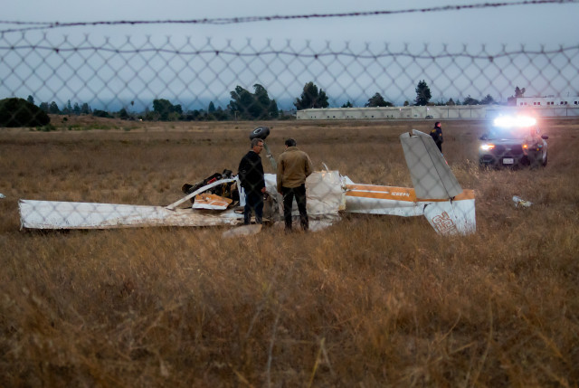 Moren almenys dues persones i 18 resulten ferides en estavellar-se una avioneta al sud de Califòrnia