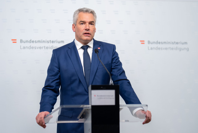 EuropaPress 6252982 02 october 2024 austria vienna austrian outgoing chancellor karl nehammer