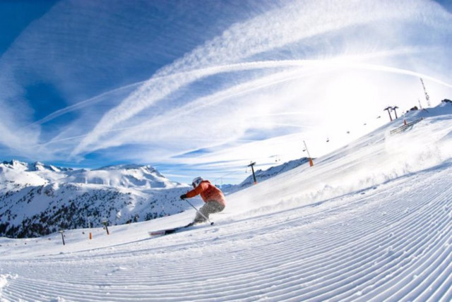 Esquí, snowboard, travessia... els esports d'hivern demanen pas