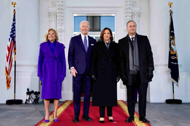 La última imatge de Joe Biden i Kamala Harris a la Casa Blanca: la foto que marca el canvi d'era