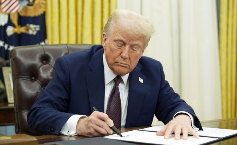 Trump prohibeix els procediments químics i quirúrgics de reassignació de sexe per a menors de 19 anys