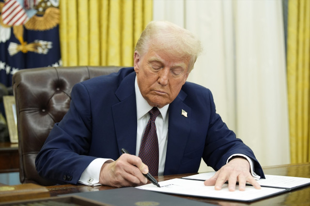 Trump prohibeix els procediments químics i quirúrgics de reassignació de sexe per a menors de 19 anys
