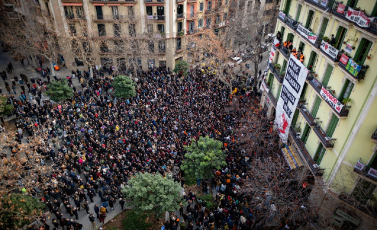 Ajornat el segon intent de desnonament de la Casa Orsola de Barcelona