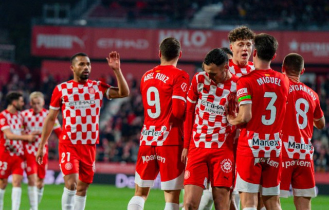 El Girona manté viva la seva fe en Europa guanyant Las Palmas (2-1)