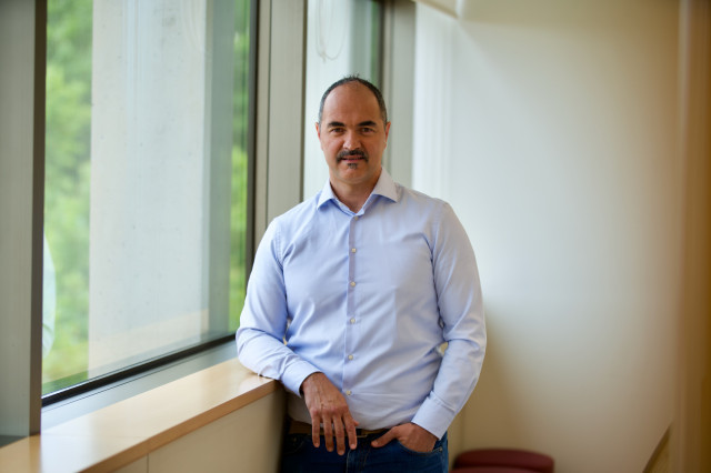 Avanç científic: Un estudi identifica el dany cerebral silenciós a l'Alzheimer