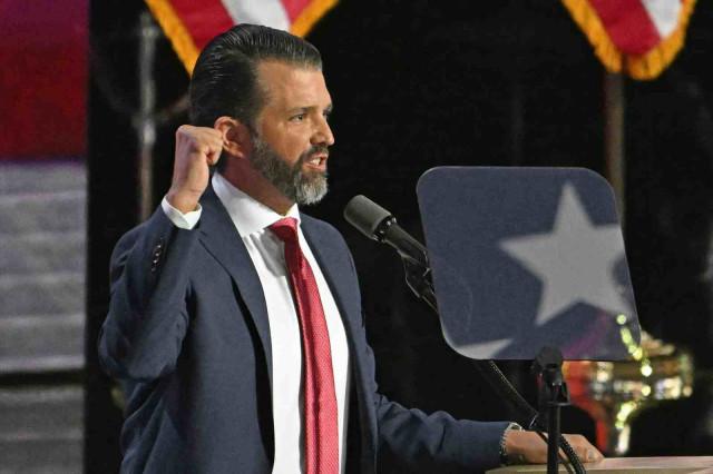 Donald Trump Jr viatja a Itàlia i acaba denunciat per matar una au en perill d'extinció