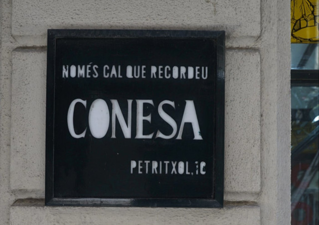 Barcelona perd un altre comerç històric: tanca la papereria Conesa del Barri Gòtic