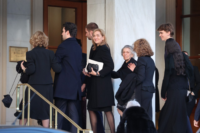 El Rei Felip tendeix la mà a la seva germana Cristina, però Letizia segueix ferma en el rebuig