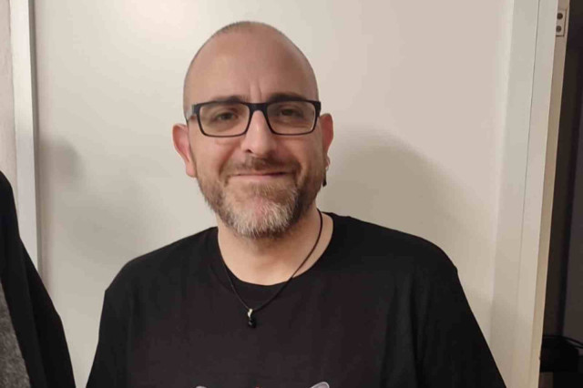 Mor el periodista d'Europa Press i escriptor asturià Damián Barreiro amb 40 anys