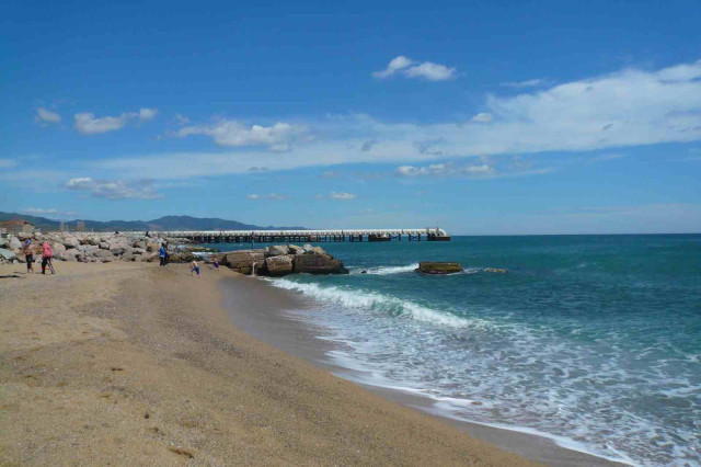 La Platja del Litoral de Sant Adrià reobre després de quatre anys tancada per metalls tòxics