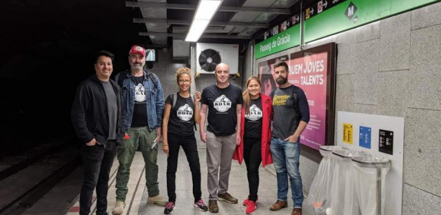 Ciutadans s'organitzen per patrullar el metro de Barcelona i evitar els furts diaris