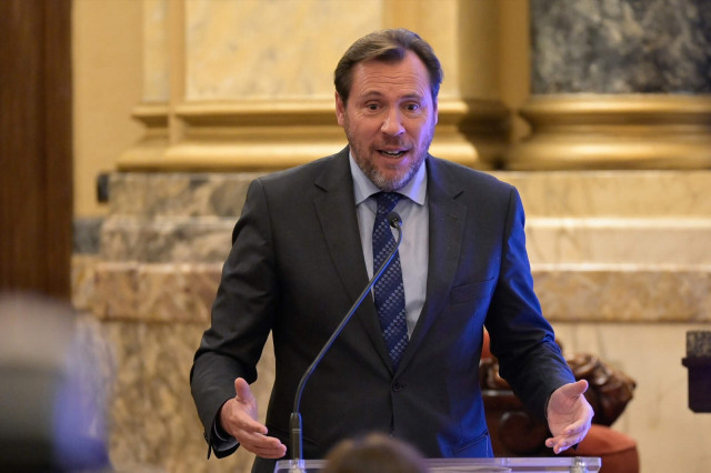 El PP condemna Óscar Puente per ficar-se amb el físic d'Abascal: 