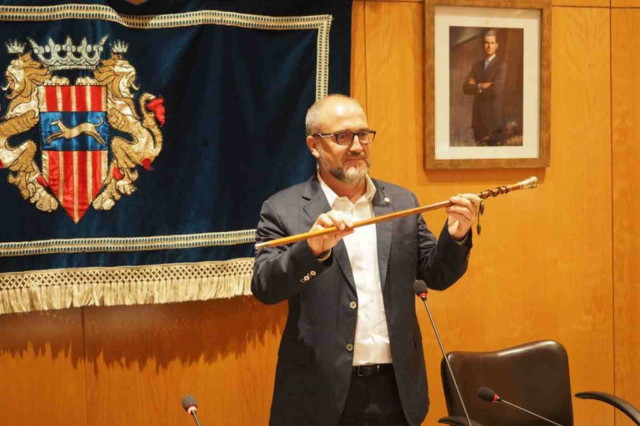 Caos a Cambrils! L'alcalde del PSC expulsa un regidor de Junts i posa en perill el govern