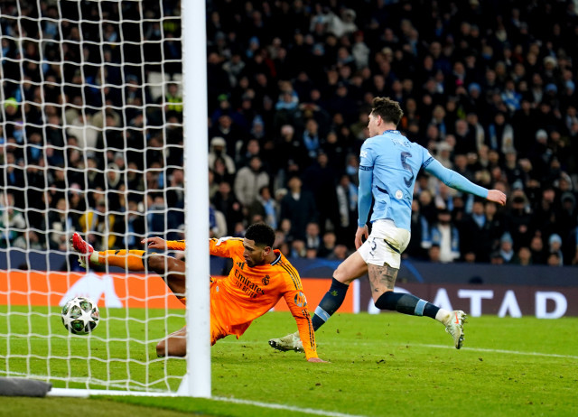 El Madrid remunta el pitjor Manchester City de Guardiola i posa un peu als vuitens de Champions (2-3)