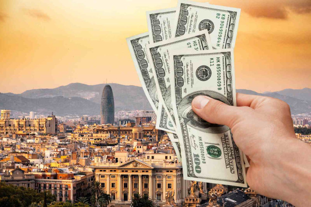 ¡Indignació a Barcelona! Tanca una residència de gent gran per convertir-la en apartaments de luxe