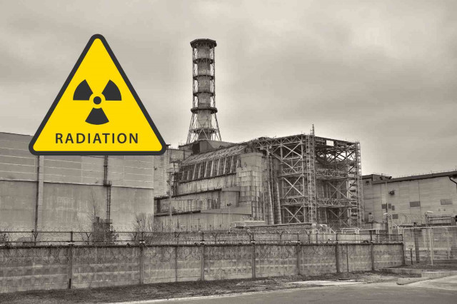 Un dron amb explosius impacta contra la central nuclear de Txernòbil i fa malbé un reactor