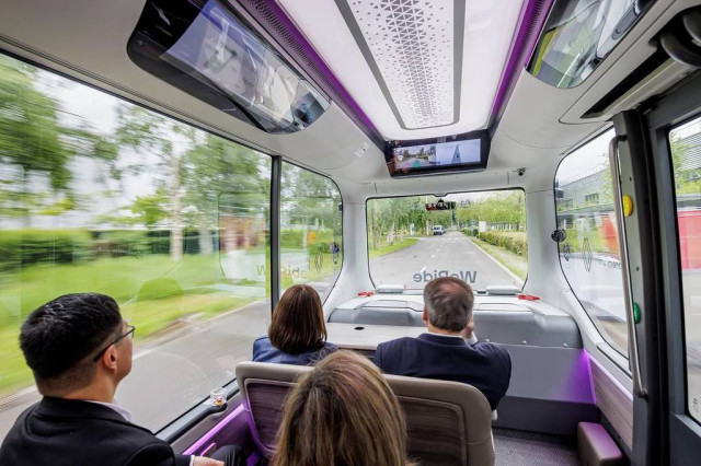 Barcelona estrena el primer autobús sense conductor: innovació i desafiaments en la mobilitat urbana