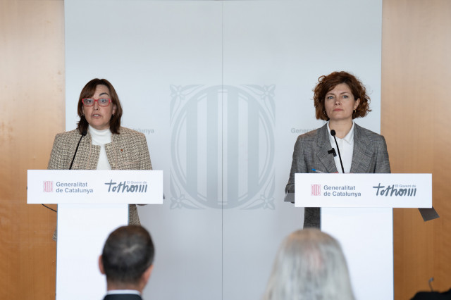El Govern i ERC celebren l'acord sobre el traspàs de Rodalies: 