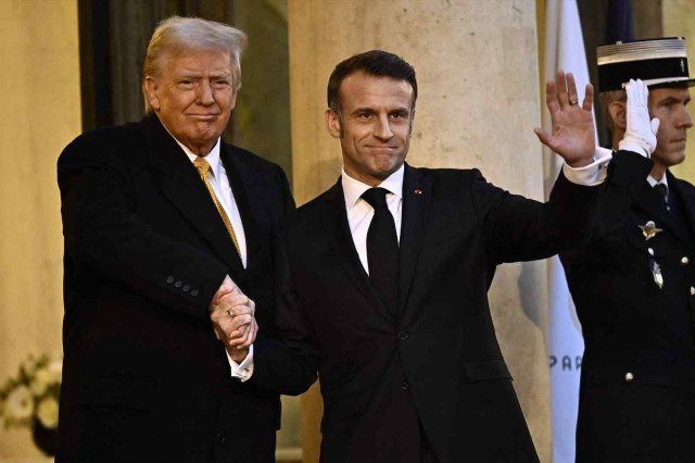 Trump intenta intercedir a la cimera europea mentre negocia a soles amb Rússia