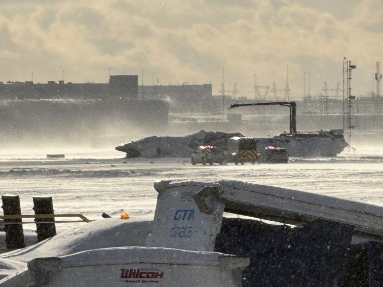 Accident aeri a Toronto: almenys 17 ferits, entre ells un nen en estat greu