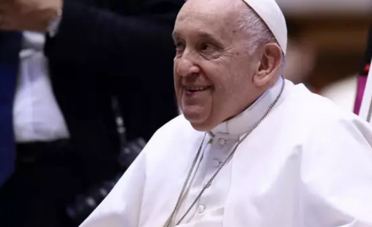 Última hora de la salut del Papa: informen que ja es pot posar en peus