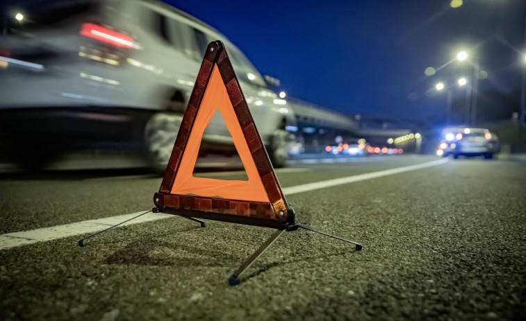 Mor el conductor d'un camió en un accident en la C-221 a Batea