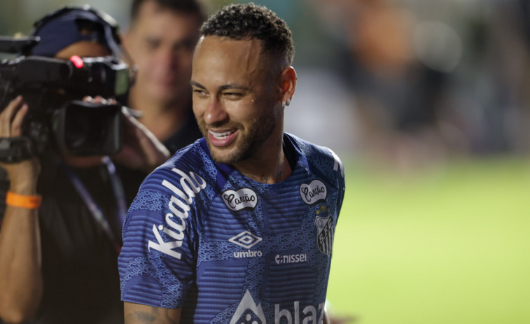 VÍDEO | Gol olímpic de Neymar per a rubricar la seva primera genialitat en el seu retorn al Brasil