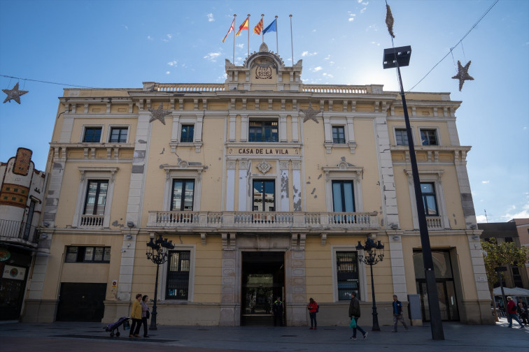 El ple de L'Hospitalet de Llobregat acorda abandonar 'X'
